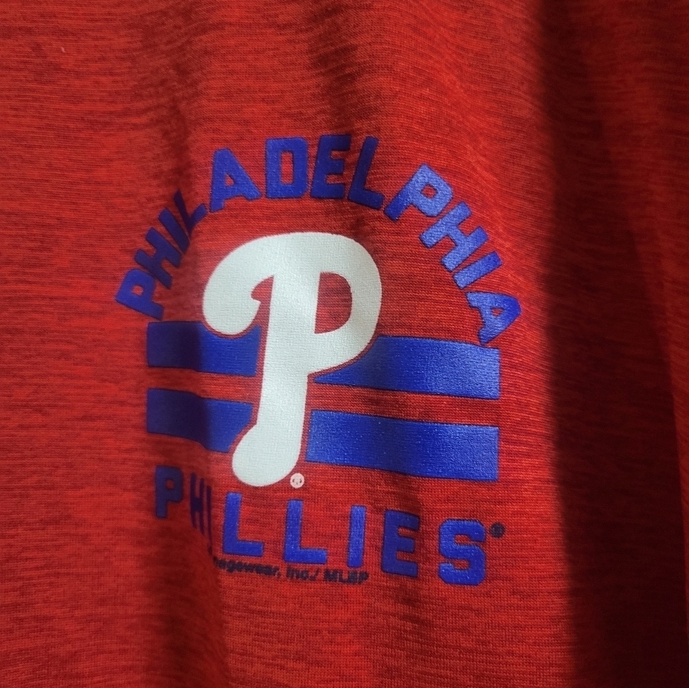 Genuine Merchandise-Philadelphia Phillies Red T-Shirt- Size 2XL - Unisex